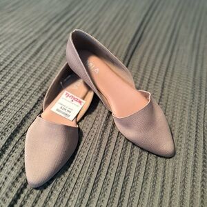 NWT MIA Pointed Flats in Light Taupe